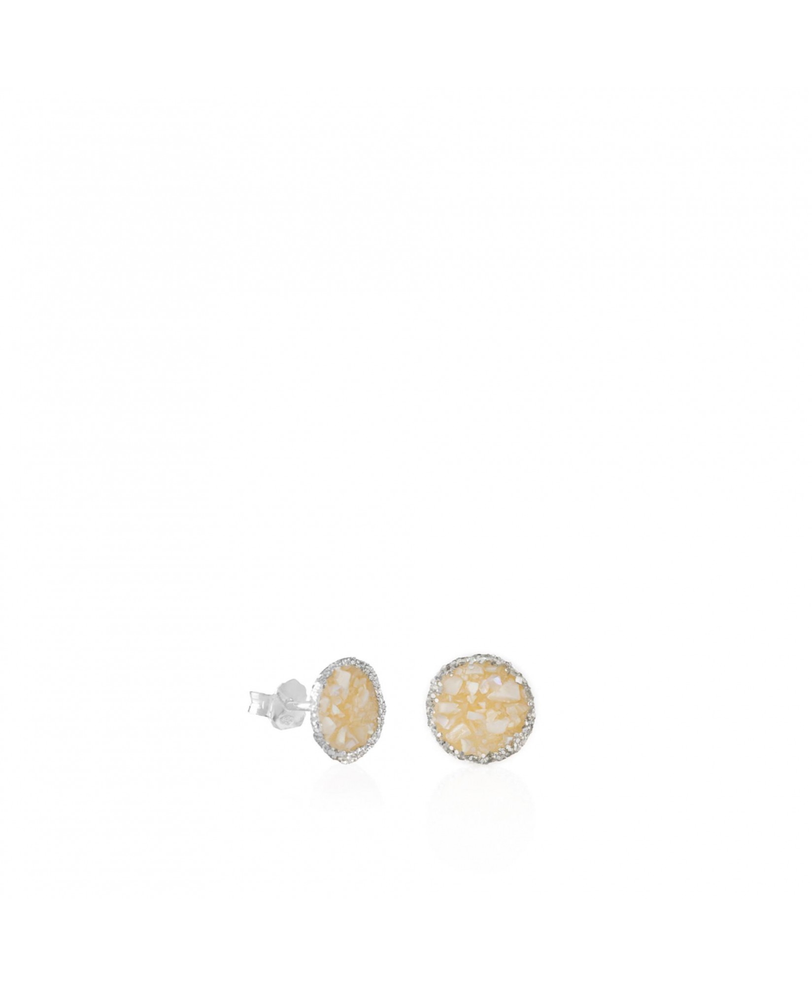 Pendientes dormilonas de plata medianos Pearl con nácar blanco